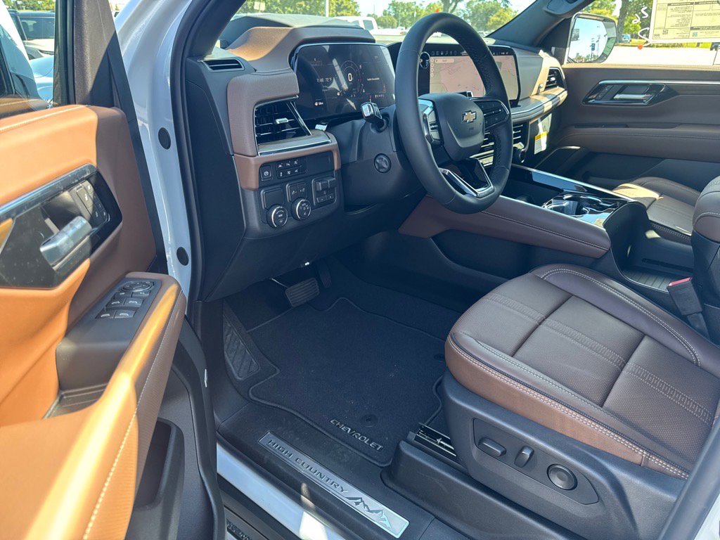 New 2026 Chevrolet Suburban High Country image 4