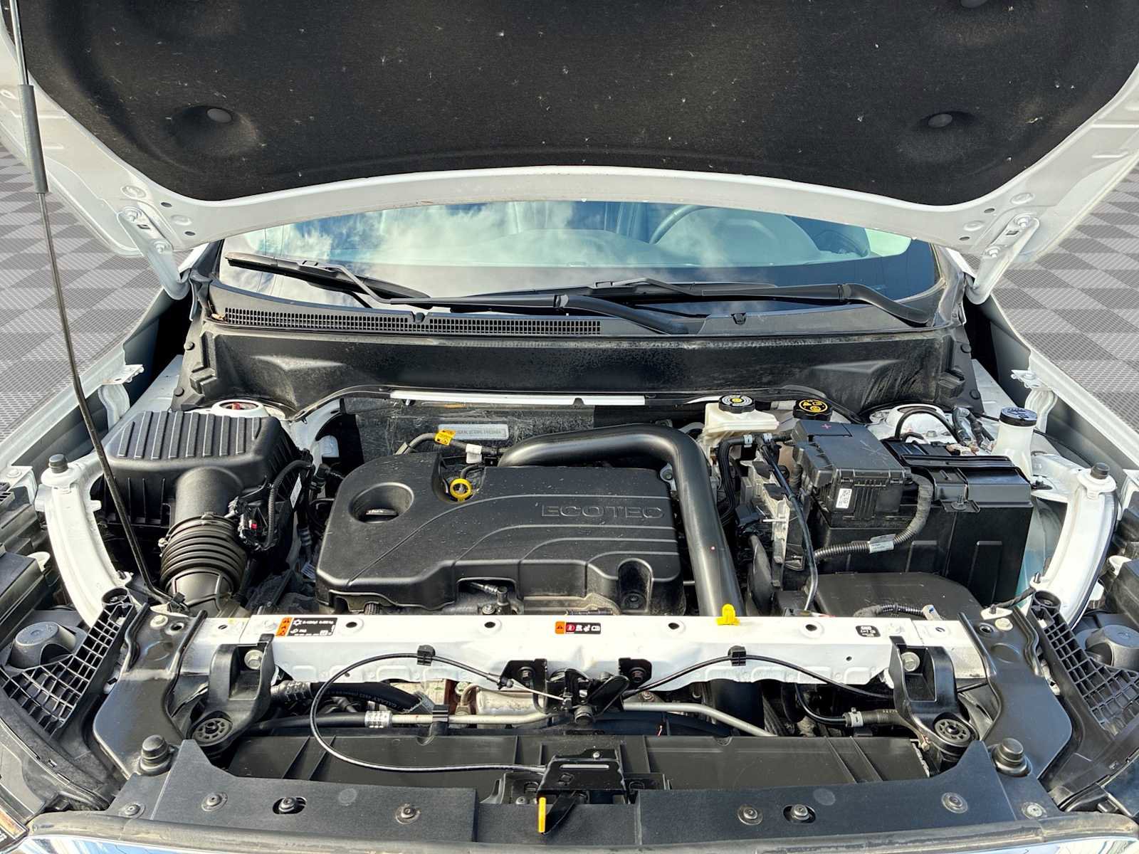 Certified 2024 GMC Terrain SLT w/ LPO, Floor Liner Package image 29