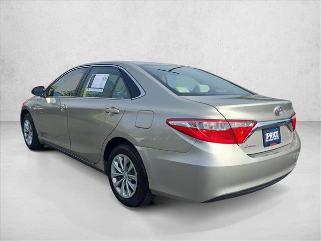 Used 2015 Toyota Camry LE FWD image 7
