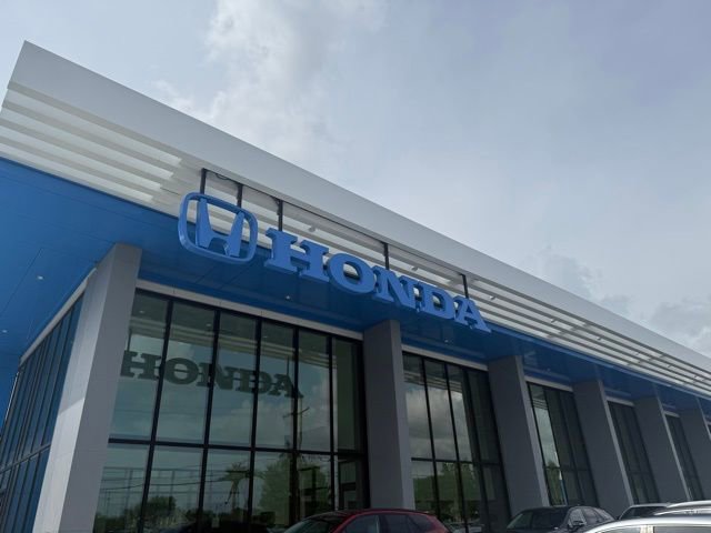 Used 2018 INFINITI QX80 2WD w/ Driver Assistance Package image 13