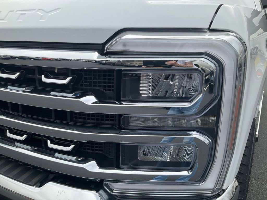 New 2026 Ford F250 Lariat w/ Chrome Package image 9