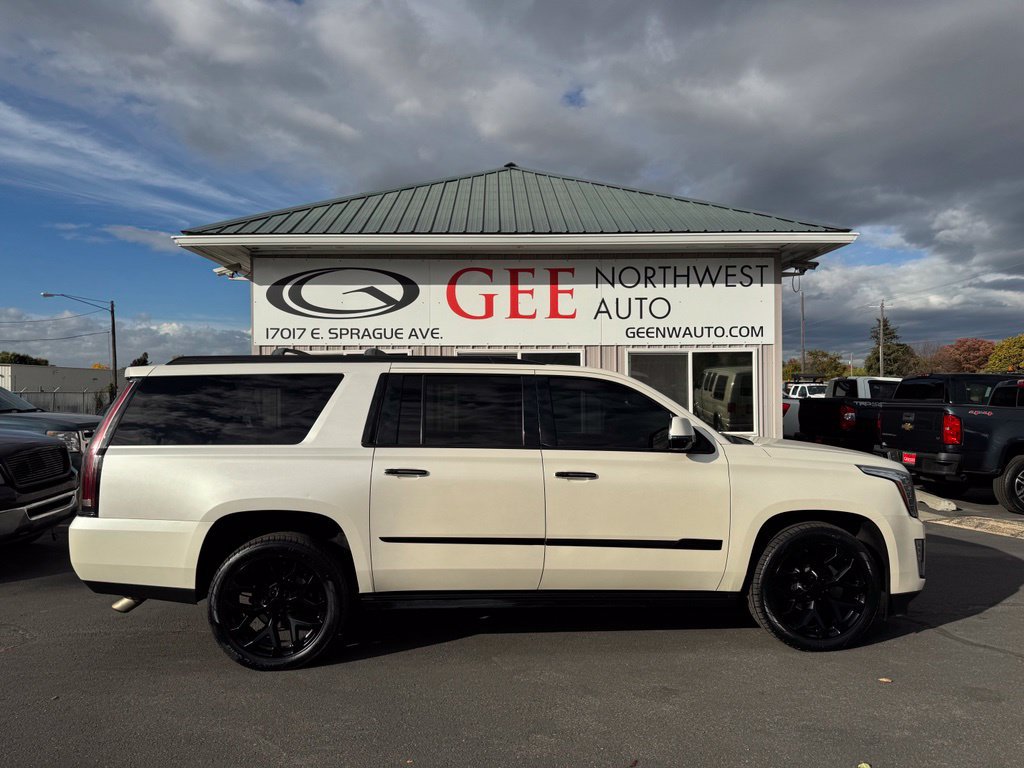 Used 2015 Cadillac Escalade ESV Premium AWD/4WD image 2