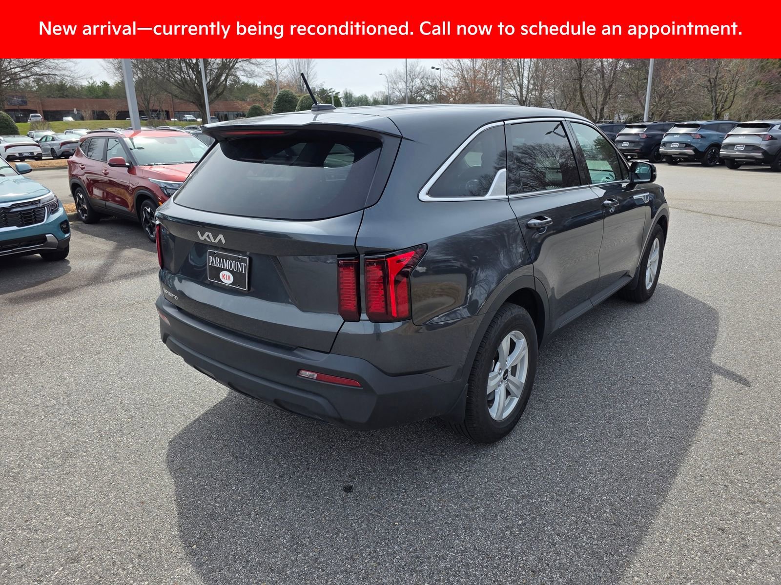 Used 2023 Kia Sorento LX image 5