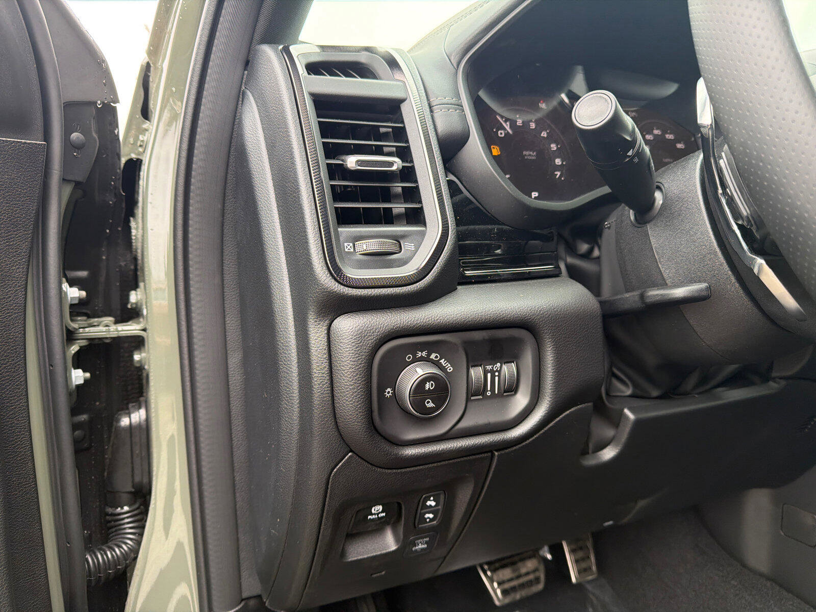 New 2026 RAM 1500 Rebel image 12