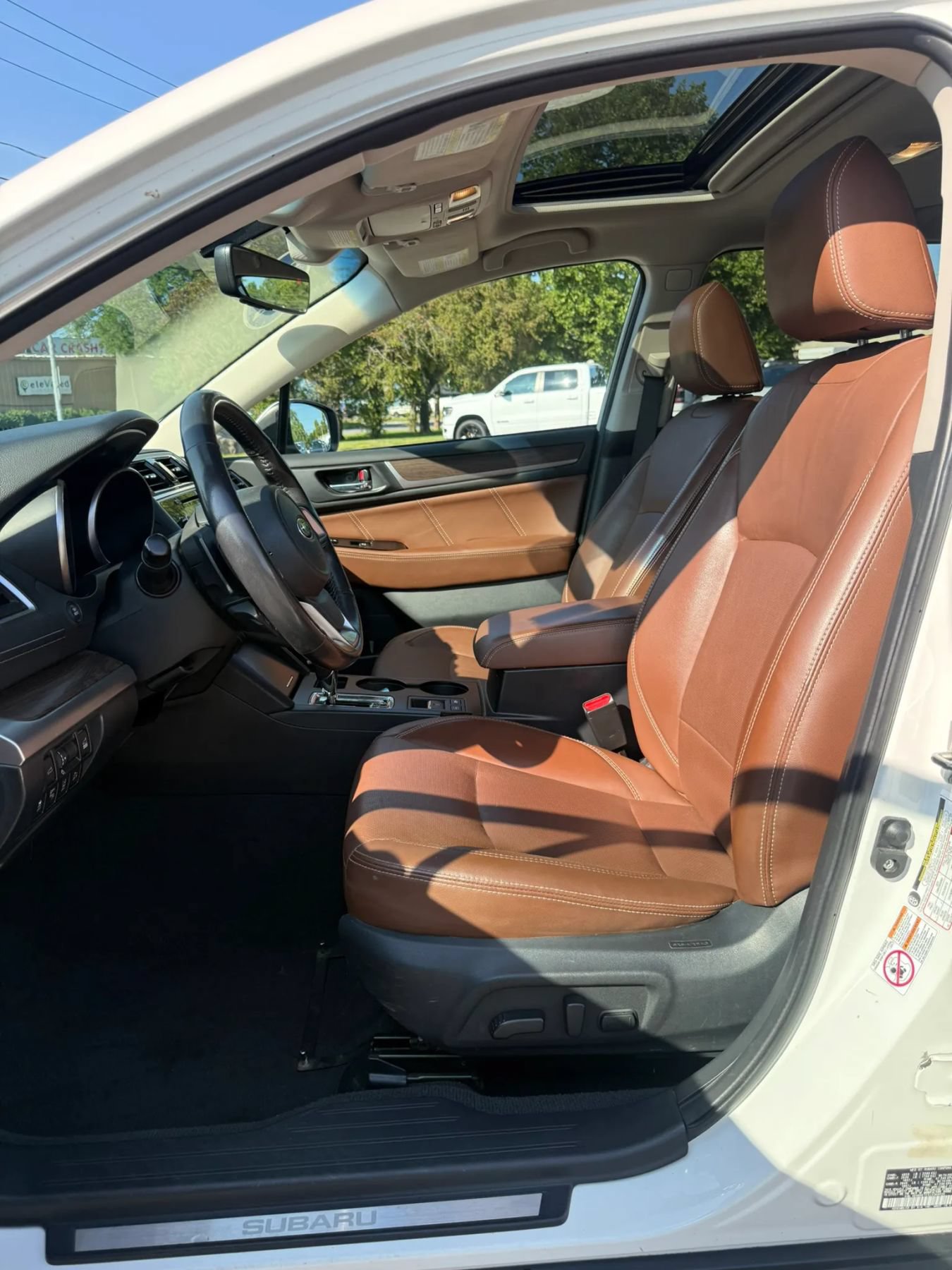 Used 2018 Subaru Outback 3.6R Touring AWD/4WD image 10