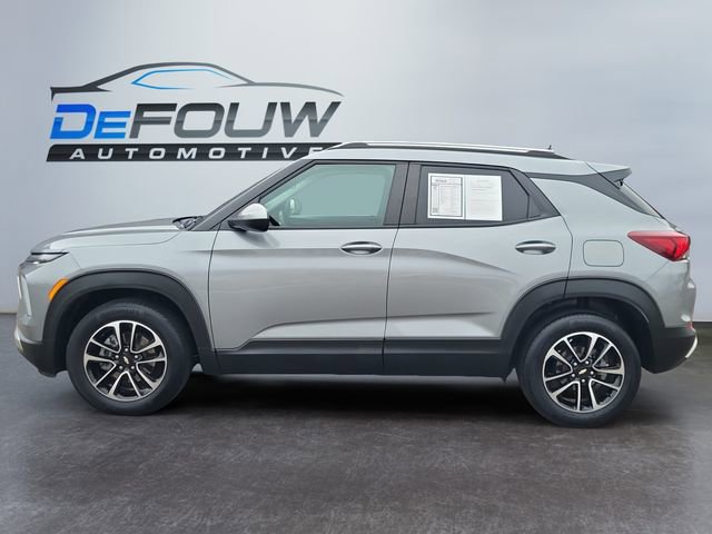 Used 2024 Chevrolet TrailBlazer LT w/ LT Cold Weather Package image 6