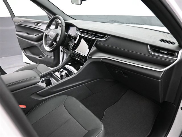 New 2025 Jeep Grand Cherokee Laredo image 25