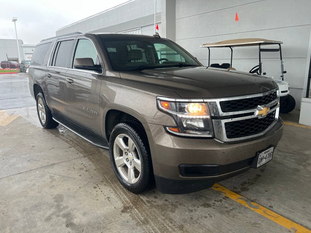 Used 2015 Chevrolet Suburban LT RWD image 6