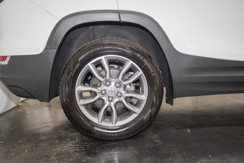 Used 2022 GMC Terrain SLT w/ Tech Package AWD/4WD image 6
