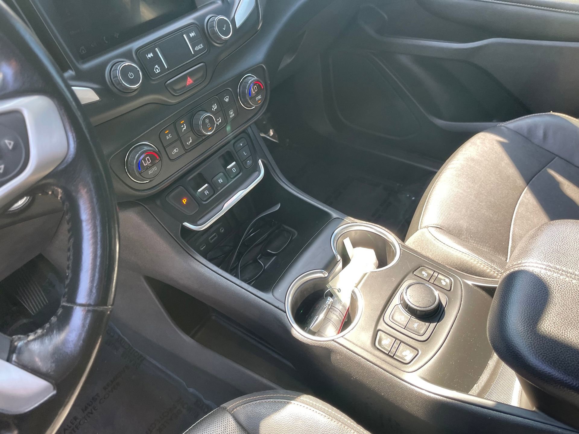 Used 2020 GMC Terrain SLT image 17