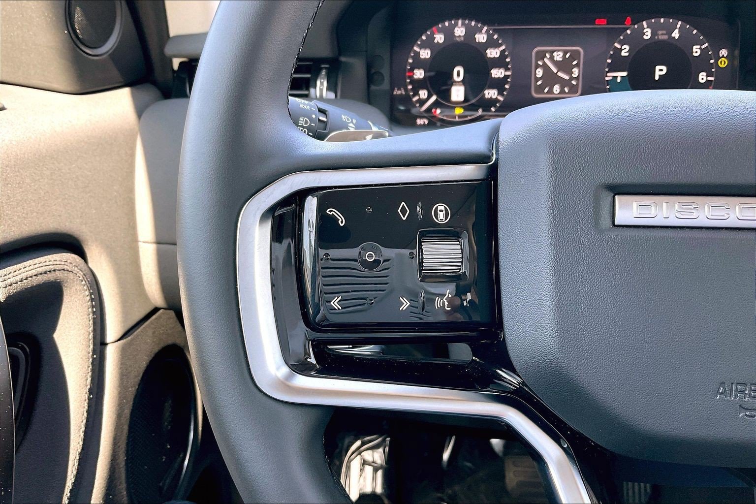 Certified 2025 Land Rover Discovery Sport S AWD/4WD image 23