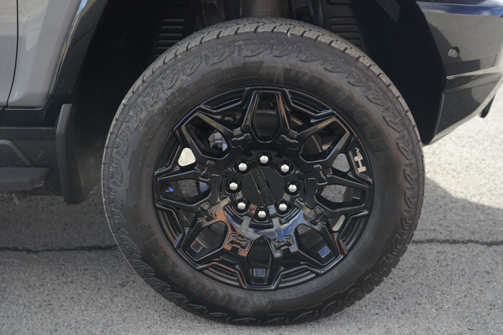 New 2026 GMC Hummer EV 4x4 Crew Cab image 15