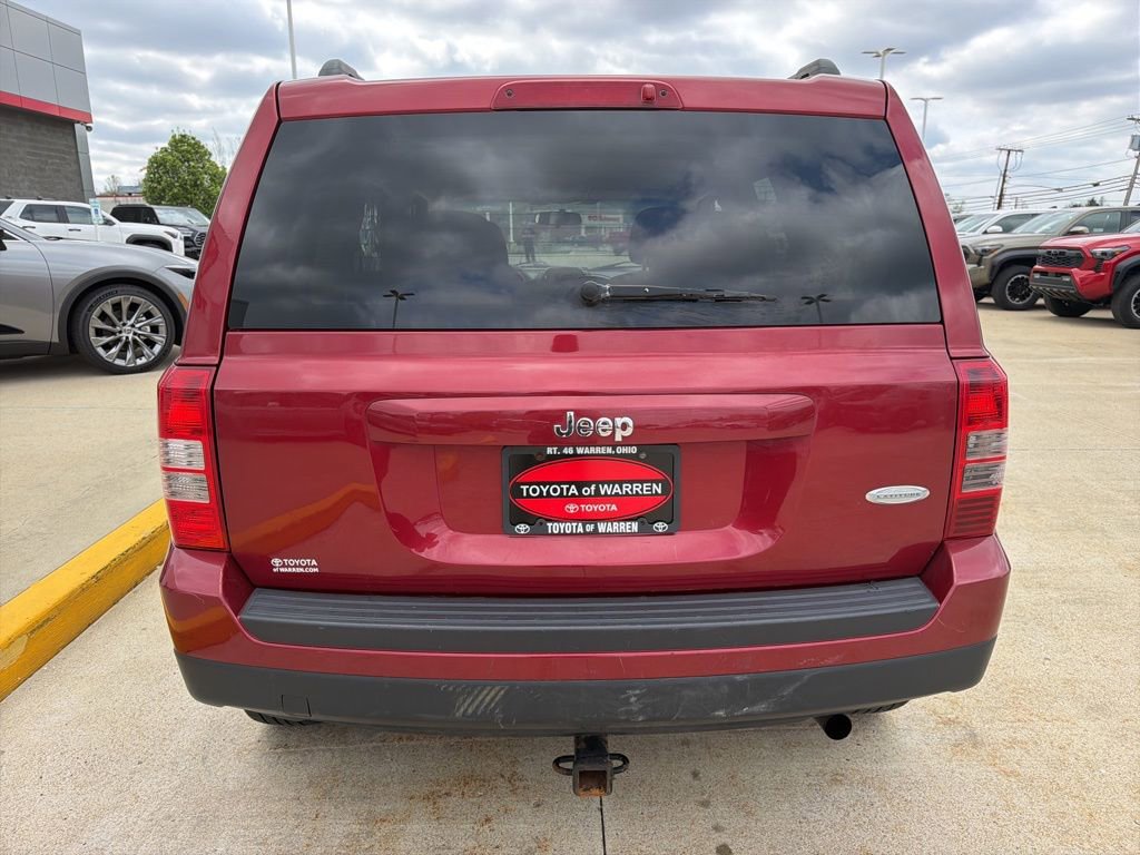 Used 2014 Jeep Patriot Latitude FWD image 6