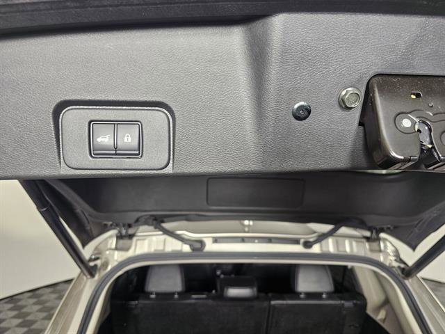 Used 2021 Nissan Rogue Platinum image 20