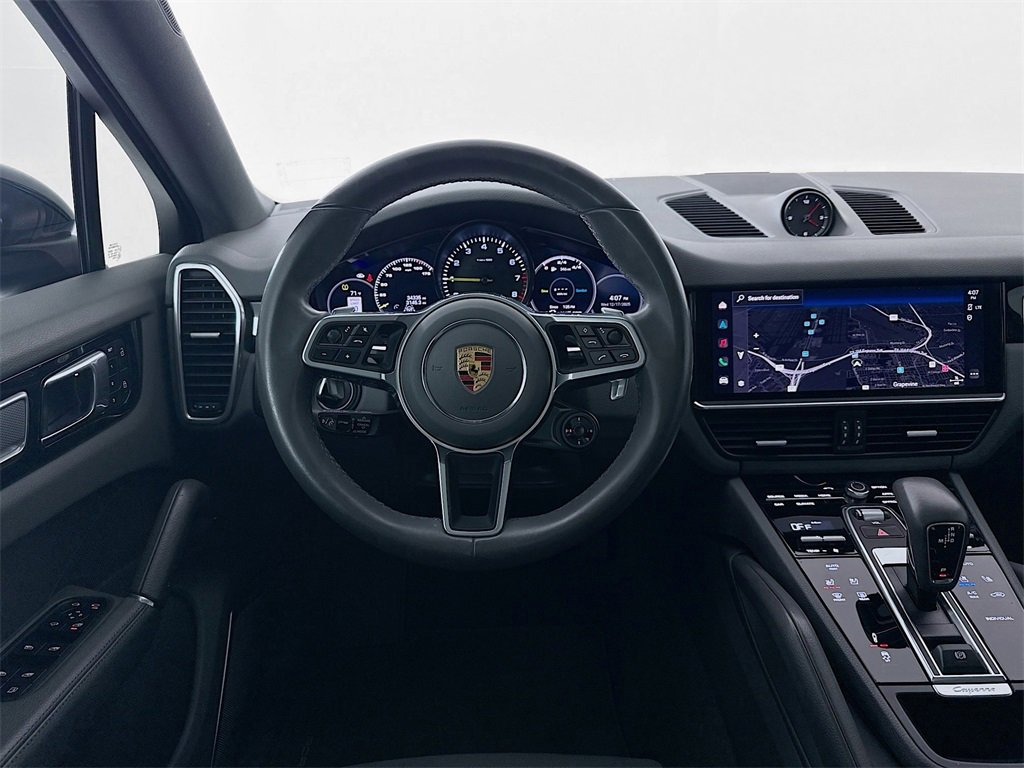 Certified 2023 Porsche Cayenne Platinum Edition image 25