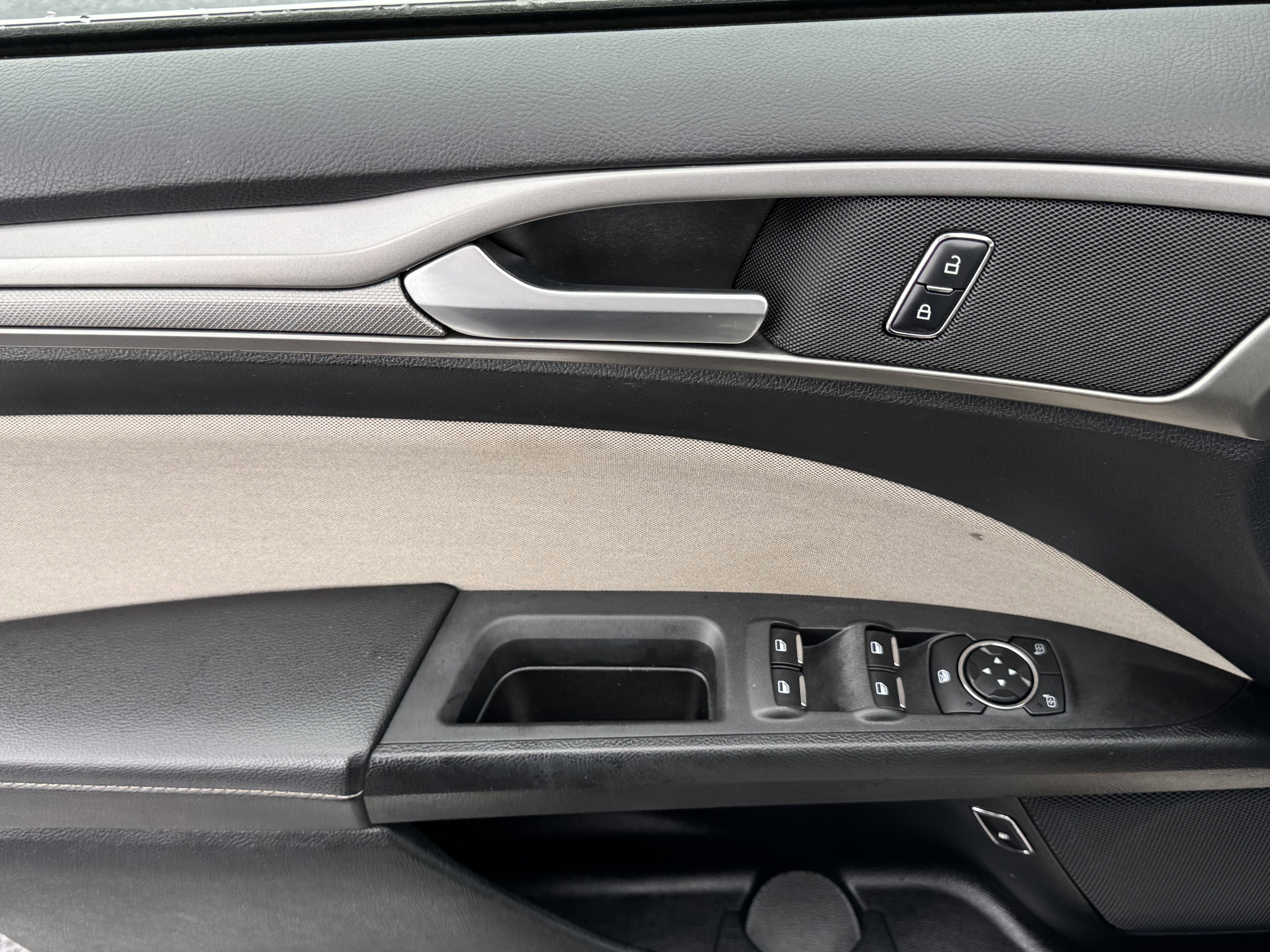 Used 2018 Ford Fusion S image 17