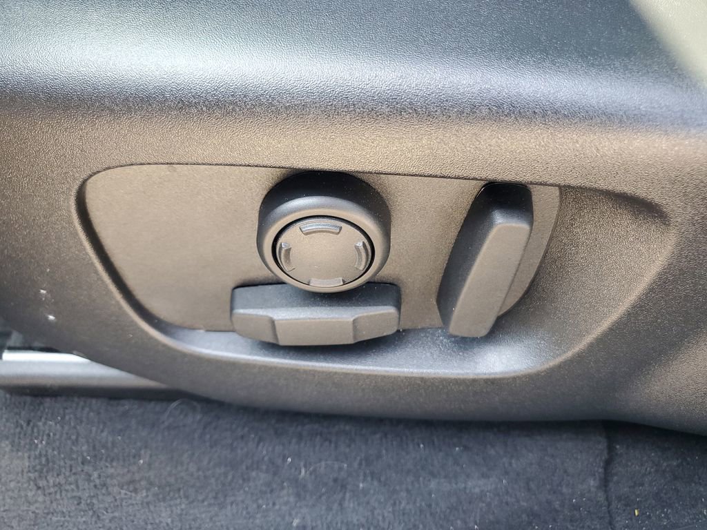 Used 2026 Land Rover Range Rover Velar Dynamic SE AWD/4WD image 14