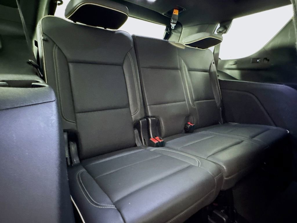 Used 2024 GMC Yukon SLT image 27