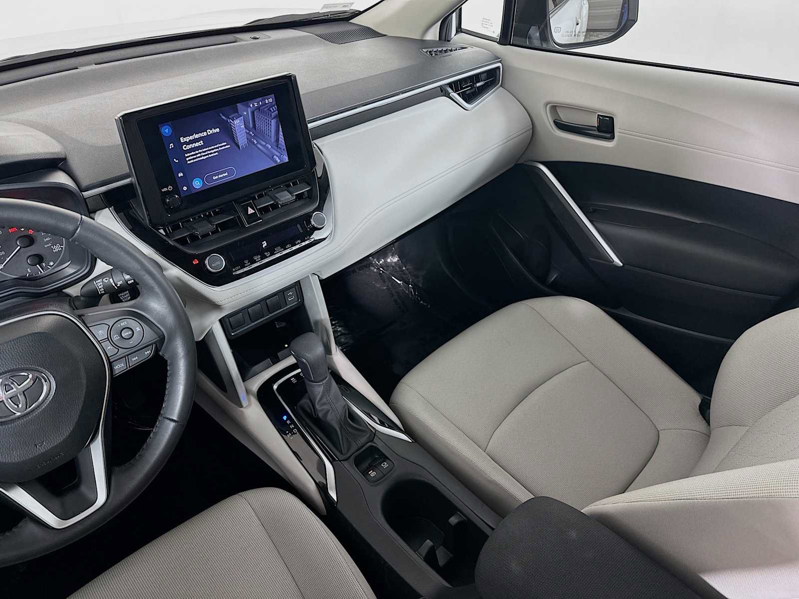 Used 2024 Toyota Corolla Cross LE w/ Moonroof Package AWD/4WD image 22