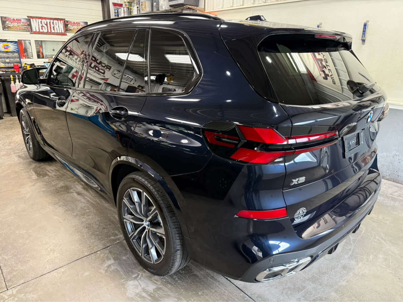 Used 2025 BMW X5 M60i w/ Climate Comfort Package AWD/4WD image 7