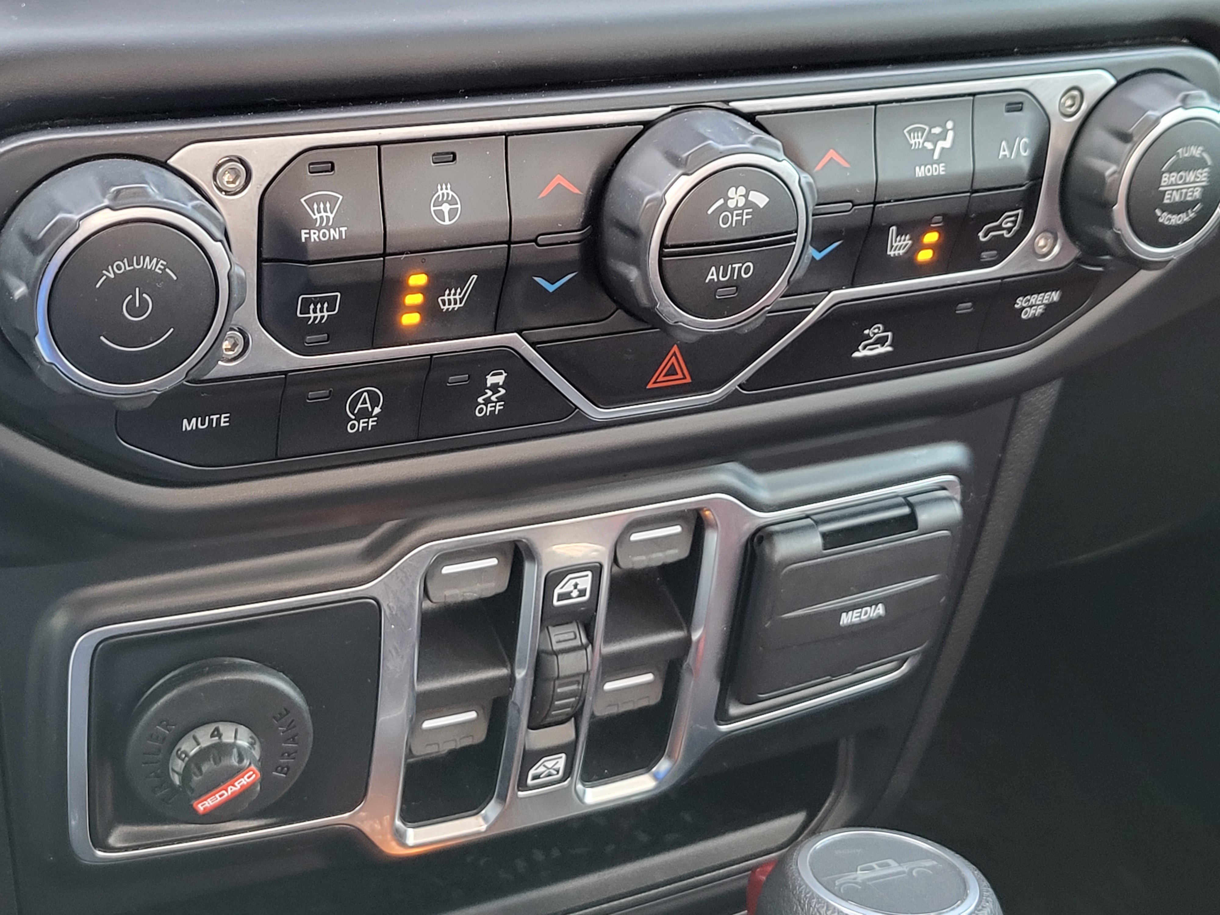 Used 2020 Jeep Gladiator Sport w/ Quick Order Package 24S image 17