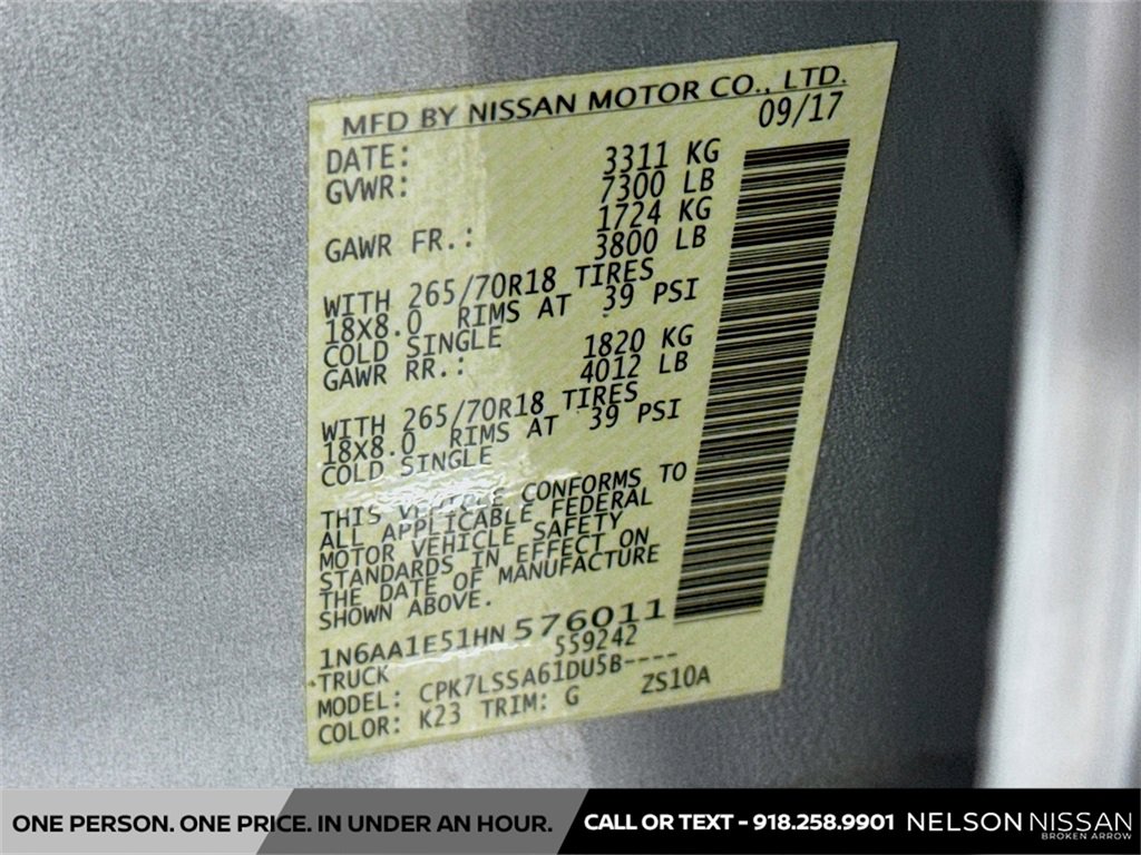 Used 2017 Nissan Titan SV image 32