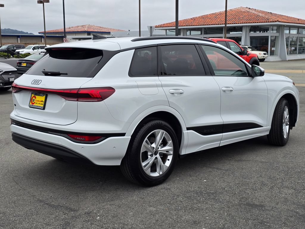 Used 2025 Audi Q6 e-tron Premium w/ Convenience Package RWD image 4