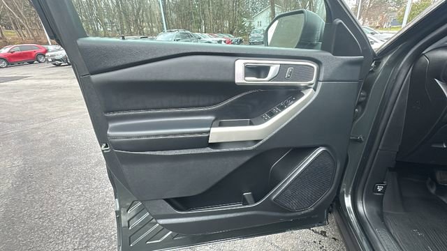 Used 2023 Ford Explorer XLT AWD/4WD image 27