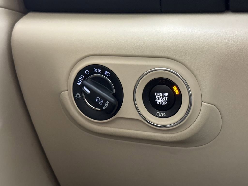 Used 2018 Maserati Levante GranLusso image 16