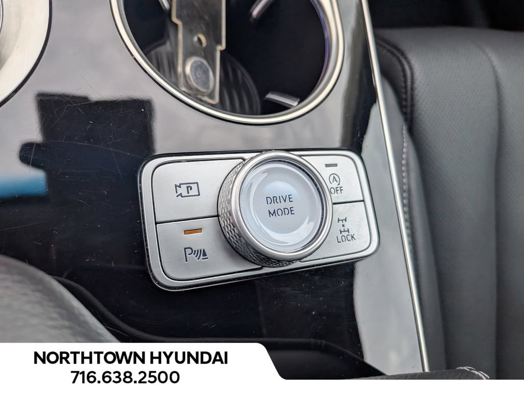 Used 2025 Genesis GV80 2.5T Standard AWD/4WD image 17