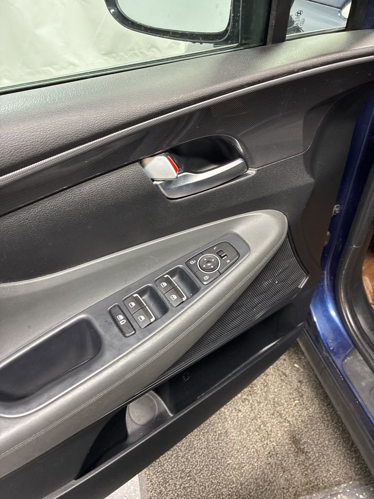 Used 2023 Hyundai Santa Fe SEL image 13