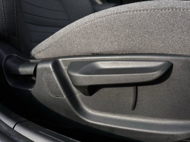 Used 2025 Kia K4 EX image 28