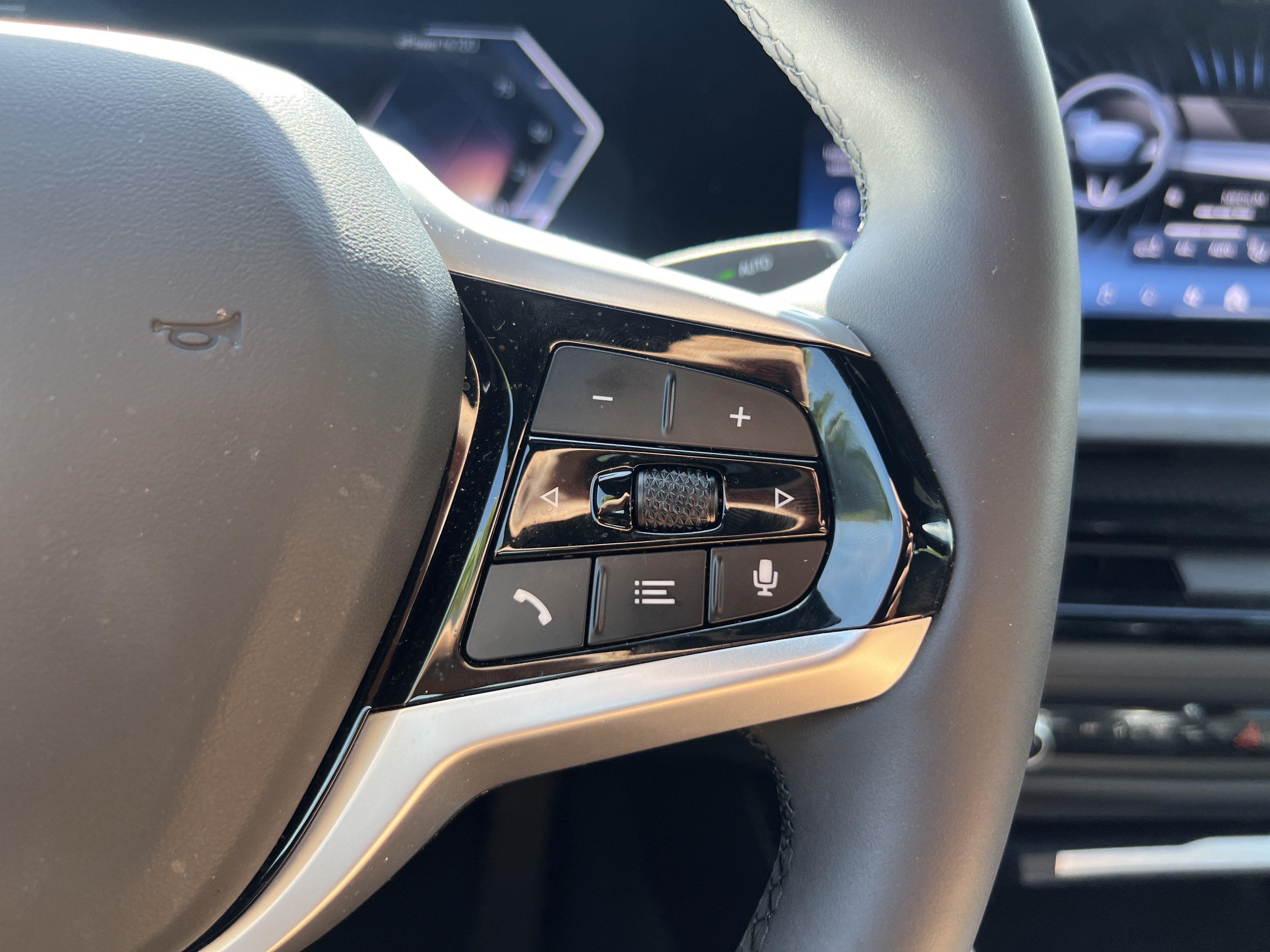 Certified 2025 BMW i4 eDrive40 w/ Parking Assistance Package RWD image 20