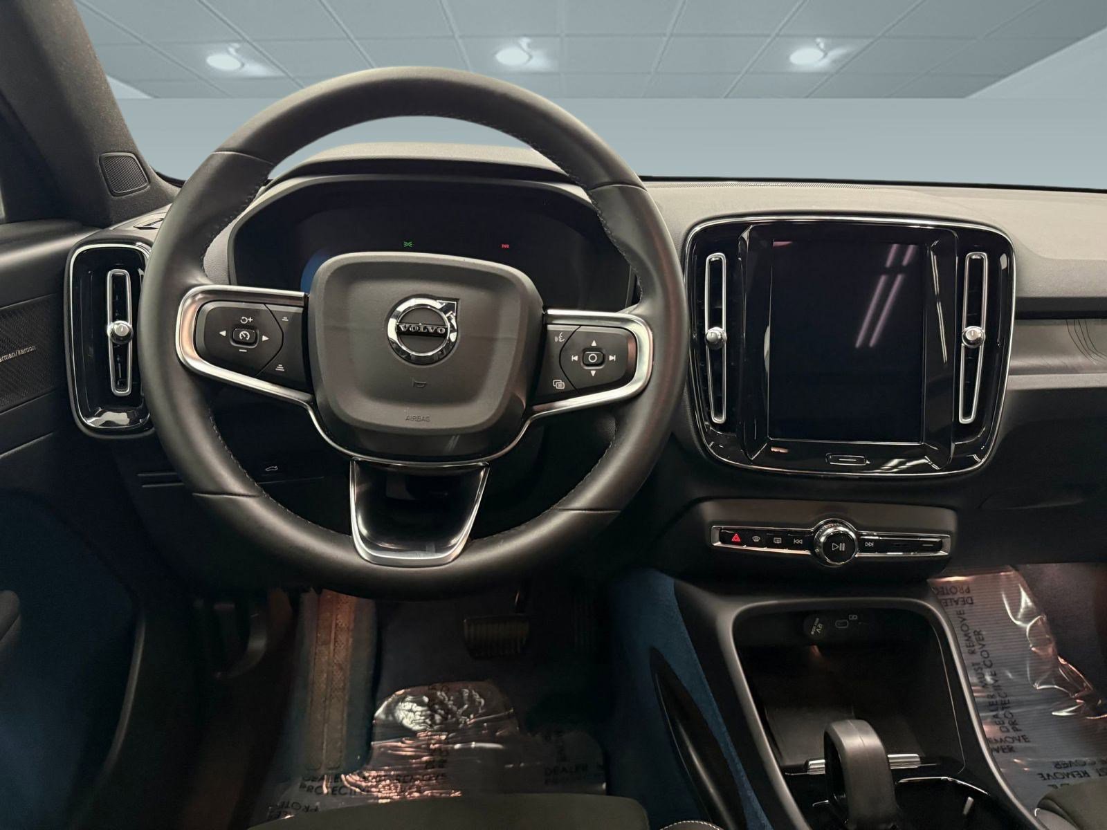 Used 2023 Volvo C40 P8 Recharge Ultimate image 26