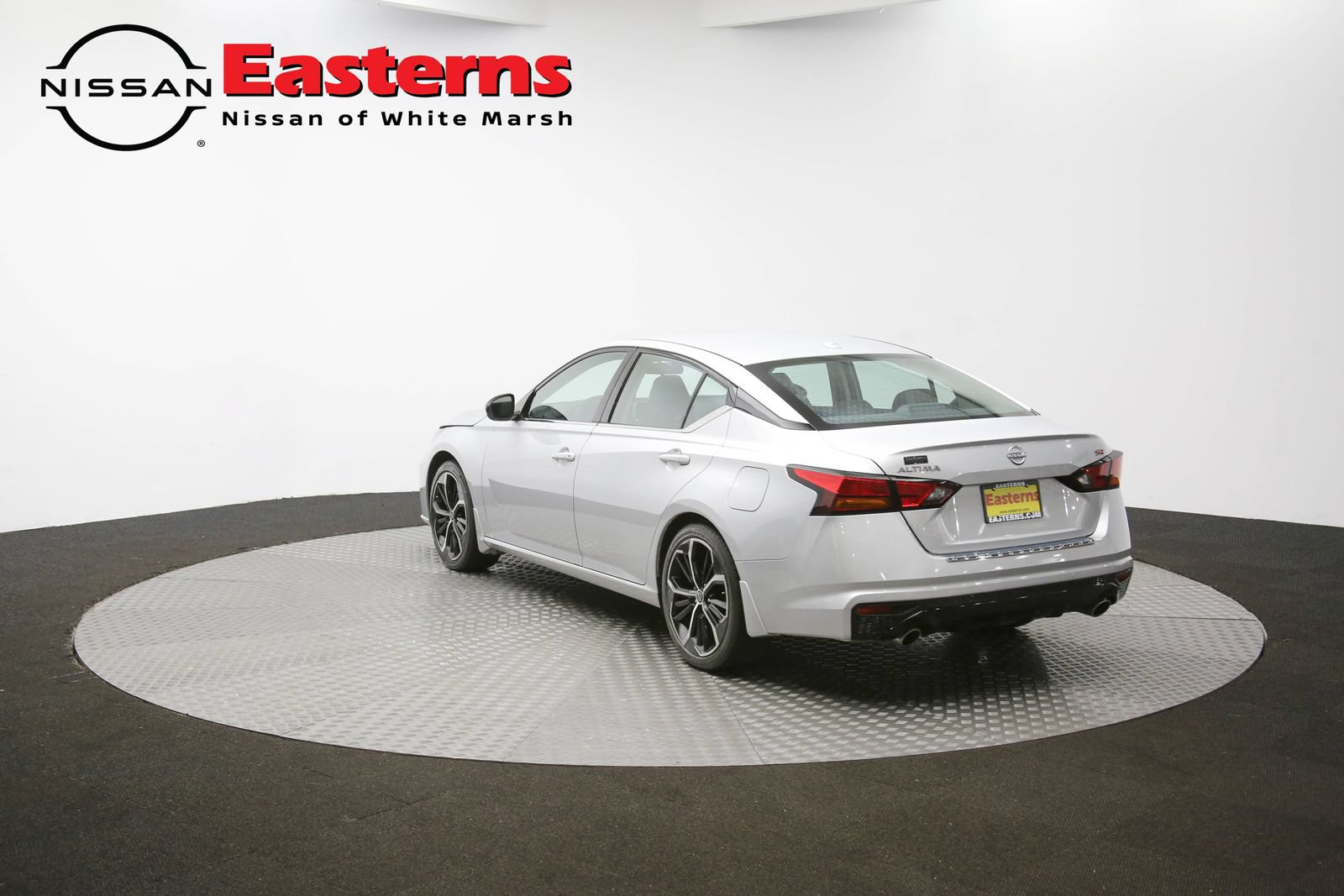 Used 2023 Nissan Altima 2.5 SR FWD image 60