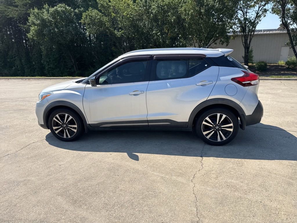 Used 2019 Nissan Kicks SR w/ SR Premium Package FWD image 5