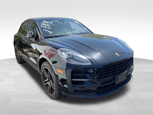 Used 2021 Porsche Macan w/ Premium Package image 2