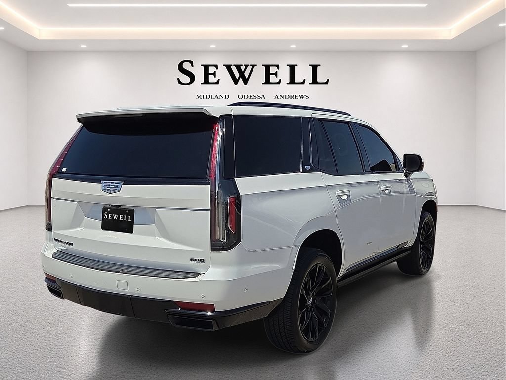 Used 2023 Cadillac Escalade Sport Platinum w/ LPO, ONYX Package AWD/4WD image 4