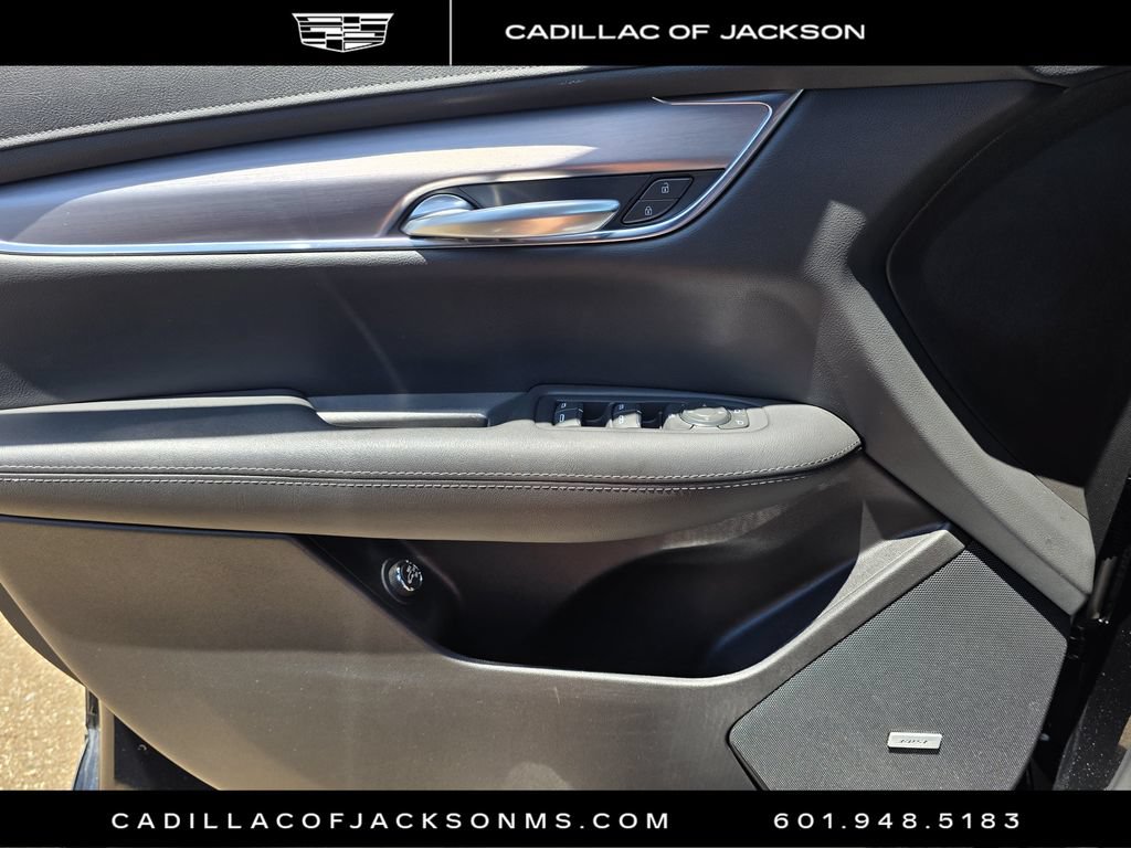 Certified 2025 Cadillac XT5 Luxury FWD image 25