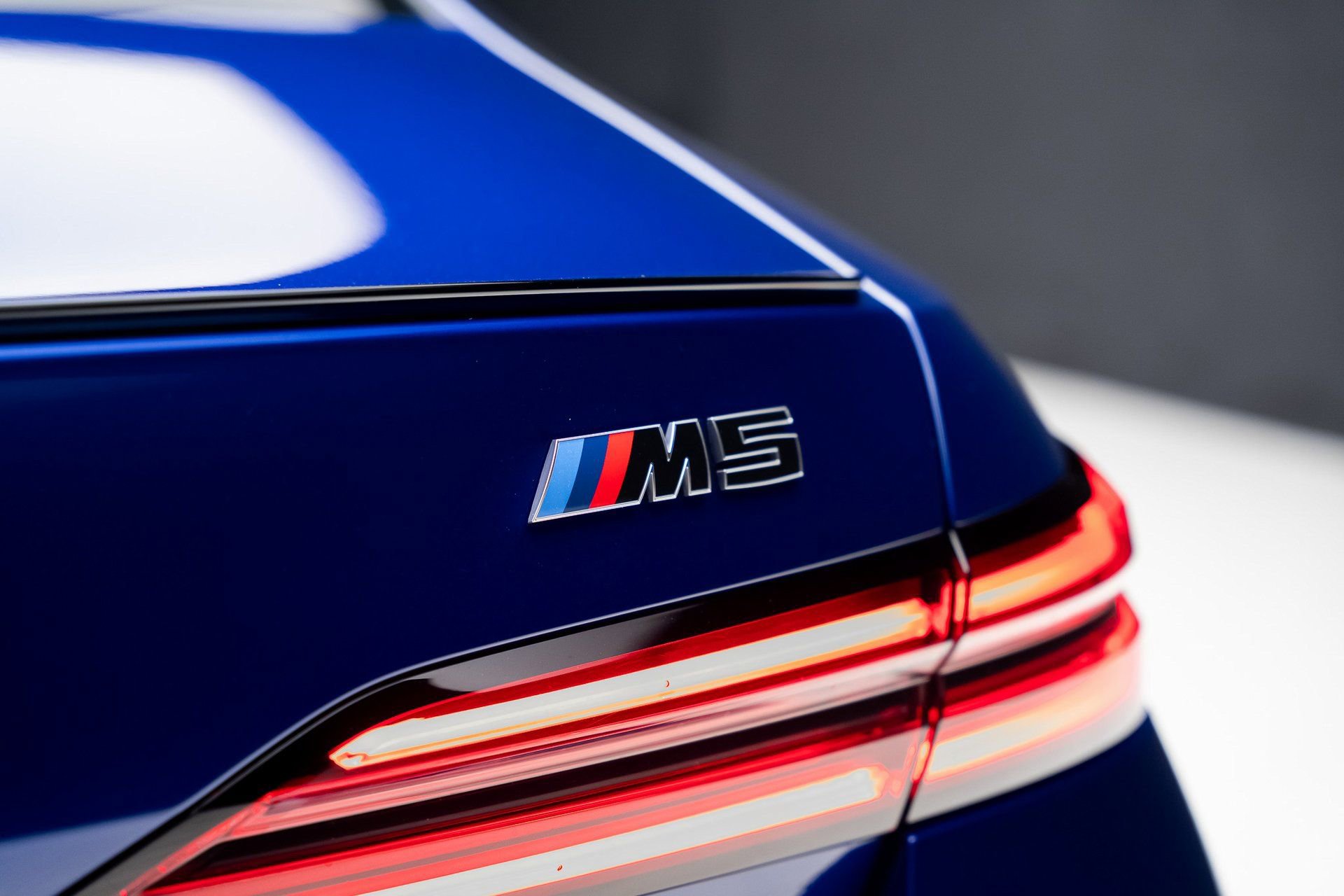 Used 2025 BMW M5 image 32