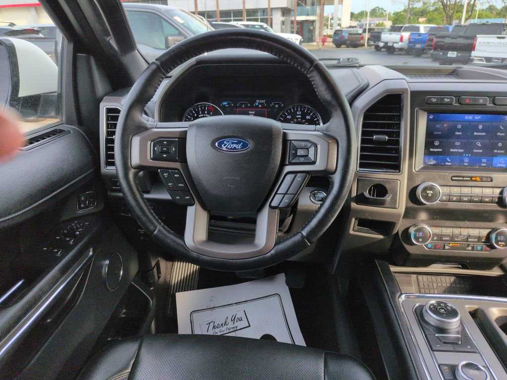 Used 2020 Ford Expedition XLT w/ Equipment Group 202A AWD/4WD image 13