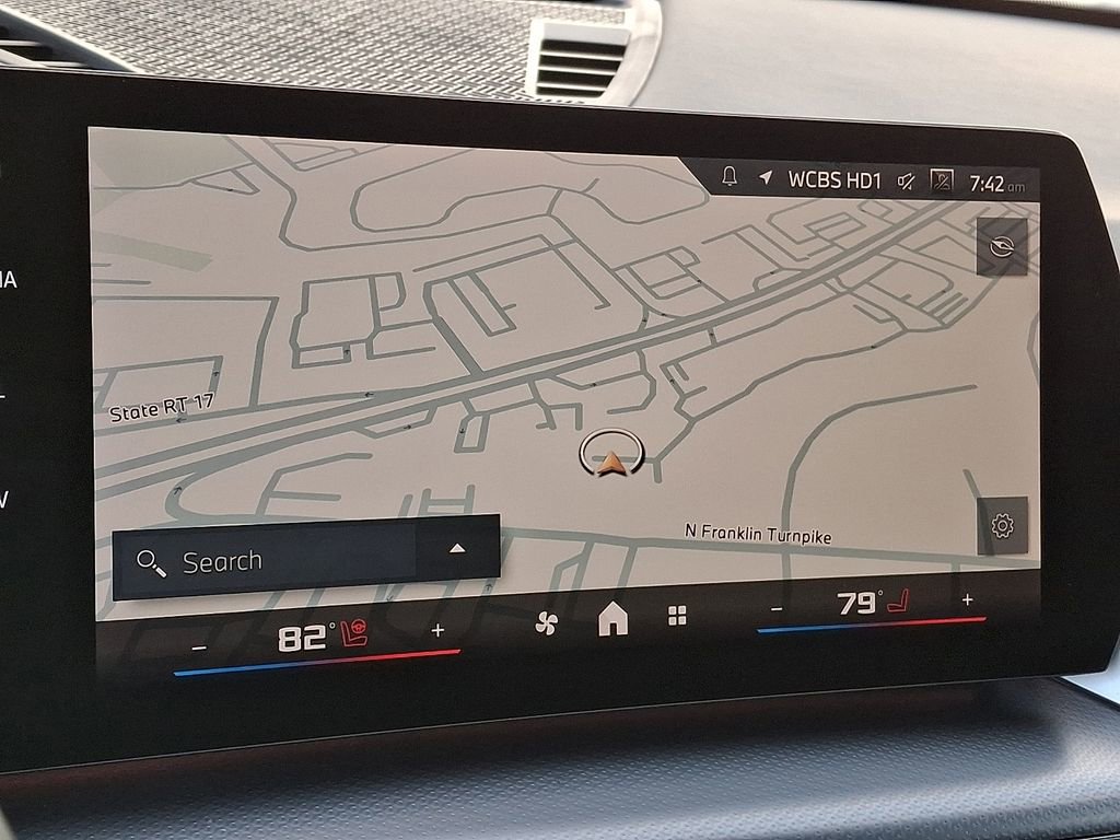 Certified 2024 BMW X1 M35i w/ Premium Package image 13