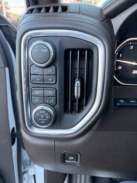 Used 2021 GMC Sierra 2500 Denali w/ Denali Ultimate Package image 12