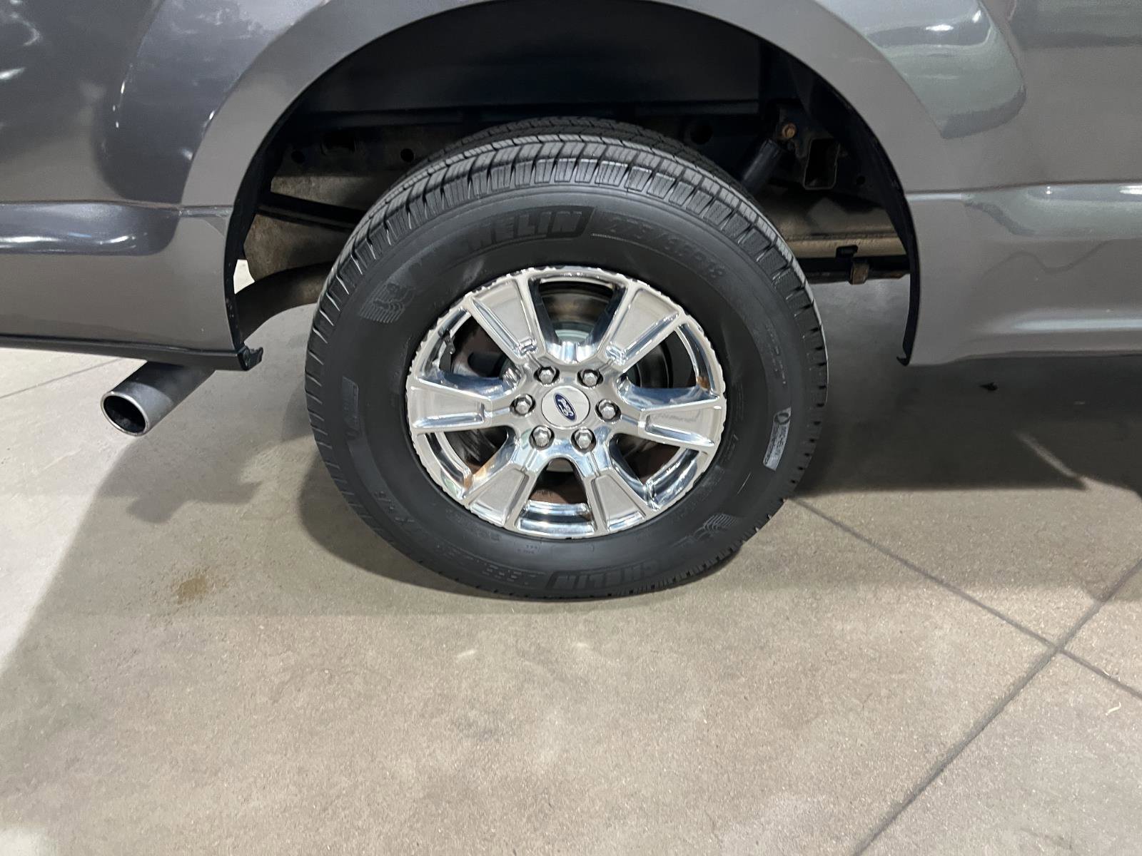 Used 2015 Ford F150 XLT w/ Equipment Group 302A Luxury image 39