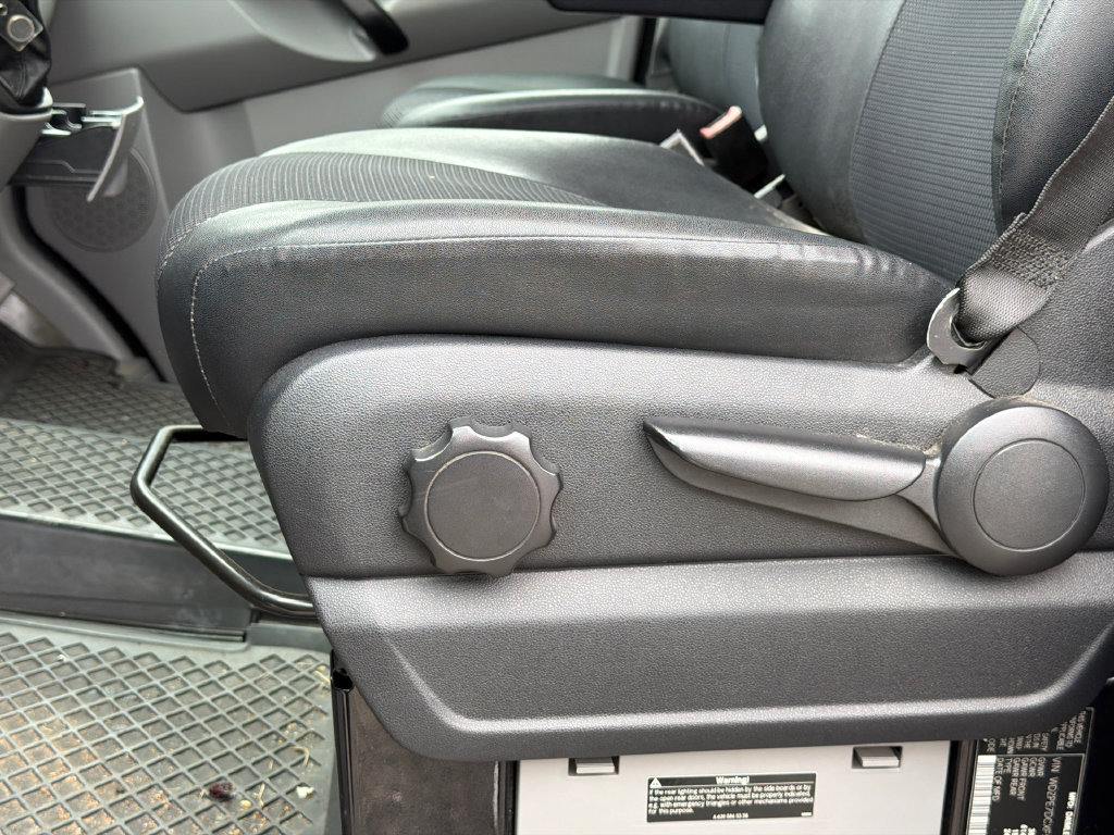 Used 2015 Mercedes-Benz Sprinter 2500 image 10