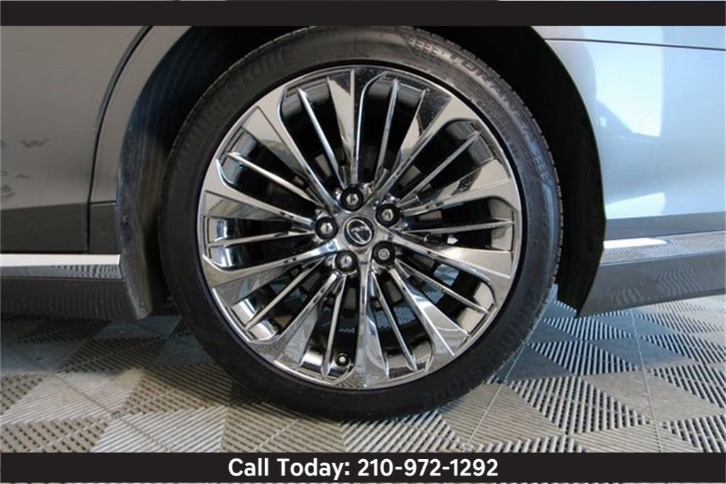 Used 2022 Lexus LS 500 RWD image 12