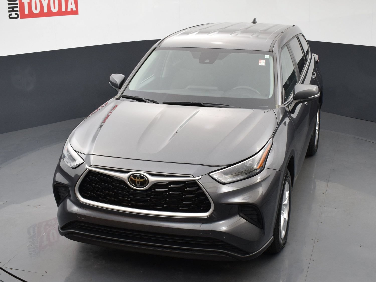 Used 2023 Toyota Highlander L FWD image 24