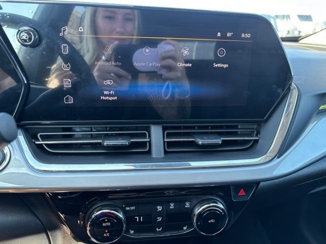 New 2026 Chevrolet Trax LT w/ LT Convenience Package FWD image 28
