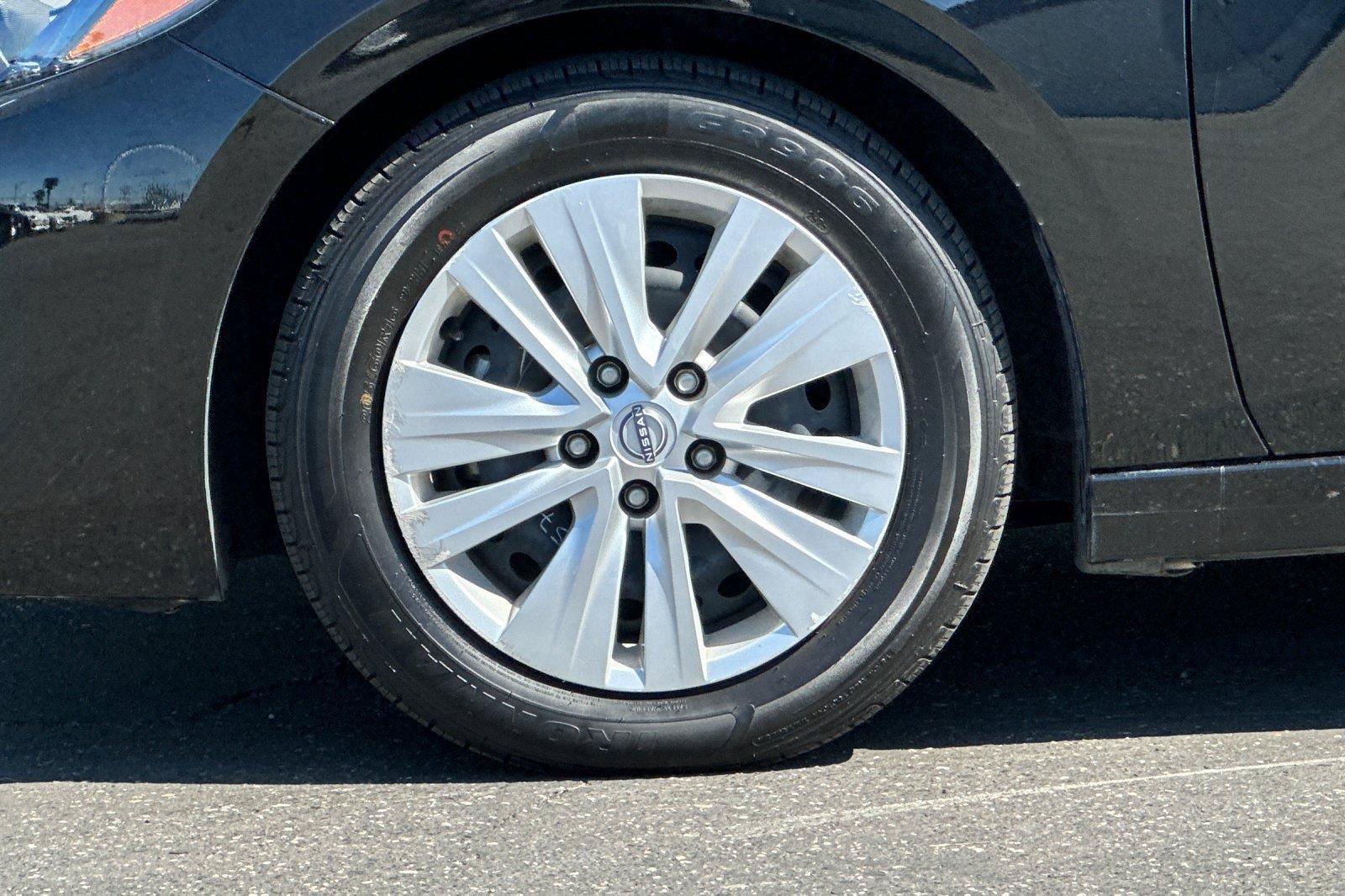 Certified 2024 Nissan Sentra S FWD image 24