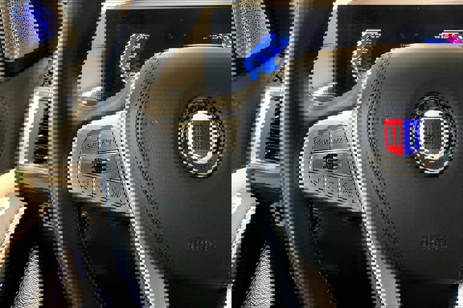 Used 2024 BMW ALPINA XB7 ALPINA XB7 image 24